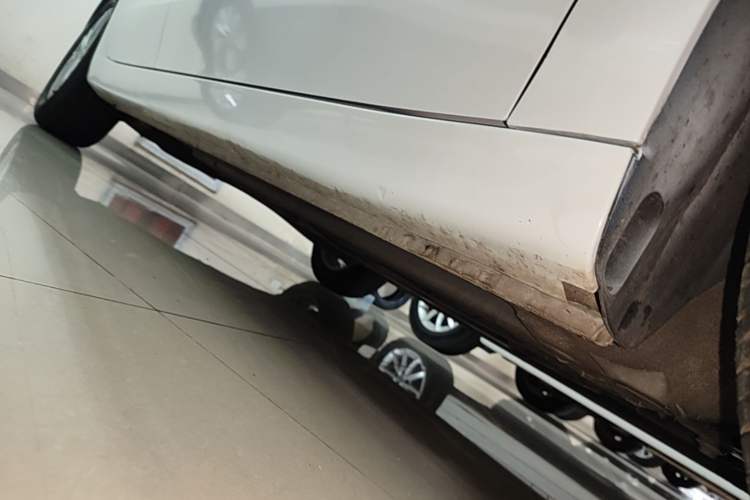 Used Roewe i5 2023 1.5L CVT Luxury Edition Right Side Sill