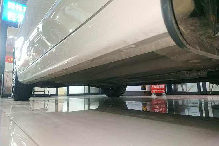 Used Roewe i5 2023 1.5L CVT Luxury Edition Right Side Sill