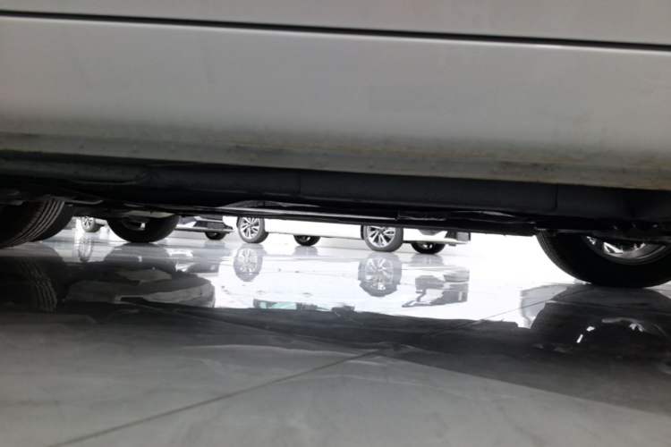Used Roewe i5 2023 1.5L CVT Luxury Edition Right Side Sill
