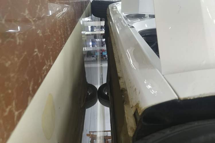 Used Roewe i5 2023 1.5L CVT Luxury Edition Right Side Sill