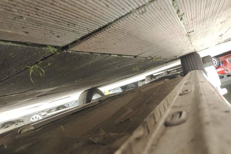 Used Roewe i5 2023 1.5L CVT Luxury Edition Right Side Sill