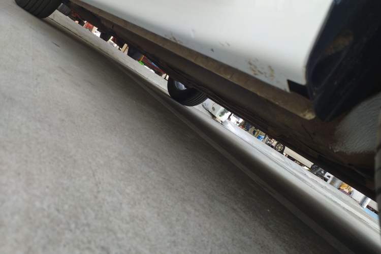 Used Roewe i5 2023 1.5L Manual Comfort Edition Right Side Sill