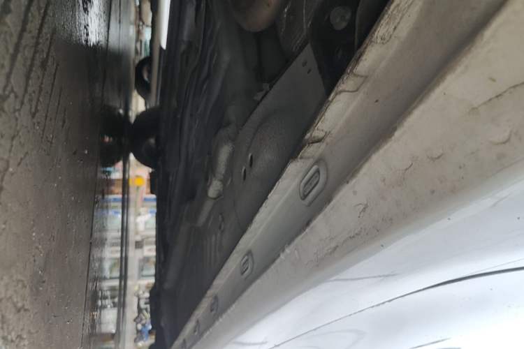 Used Roewe i5 2023 1.5L CVT Luxury Edition Right Side Sill