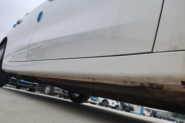 Used Roewe i5 2023 1.5L CVT Luxury Edition Right Side Sill