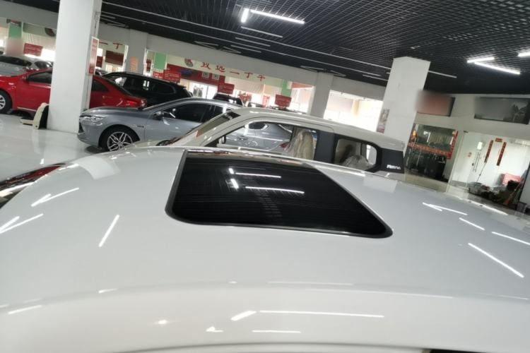 Used Roewe i5 2023 1.5L CVT Luxury Edition Roof