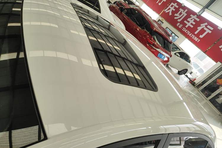Used Roewe i5 2023 1.5L Manual Excellence Edition Roof