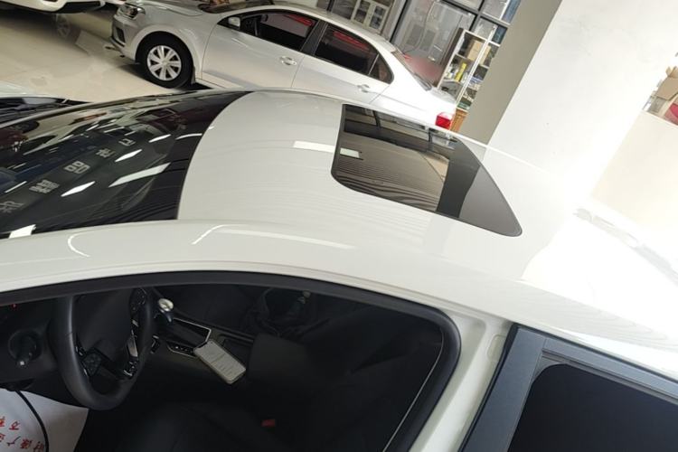 Used Roewe i5 2023 1.5L CVT Luxury Edition Roof