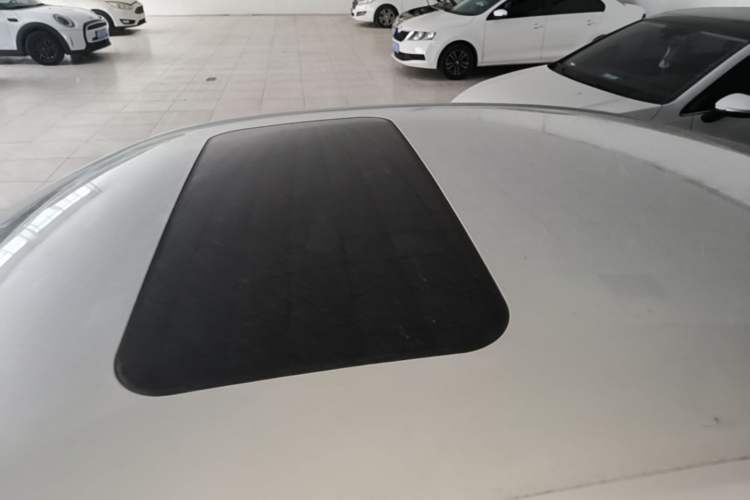 Used Roewe i5 2023 1.5L CVT Luxury Edition Roof