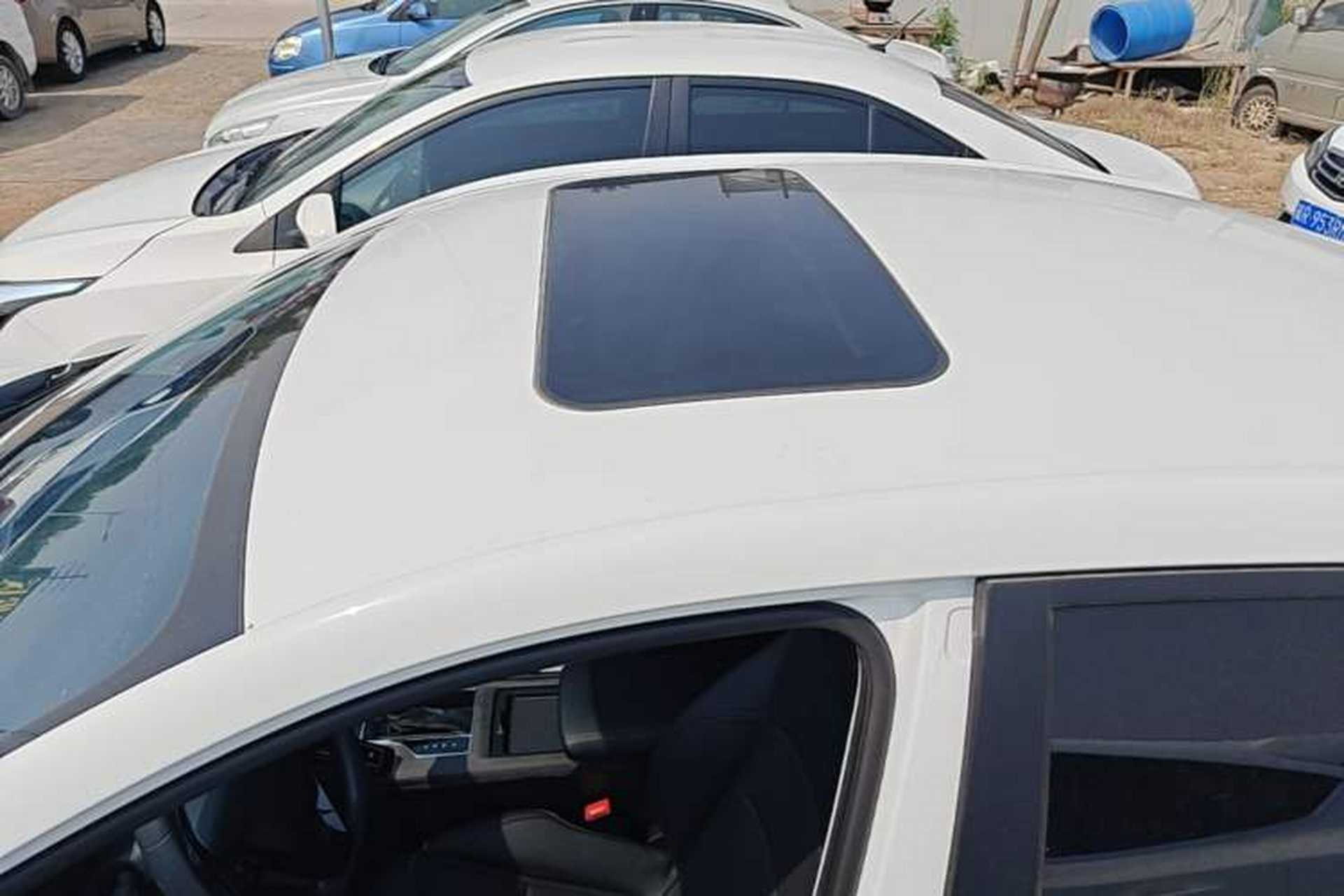 Used Roewe i5 2023 1.5L CVT Luxury Edition Roof