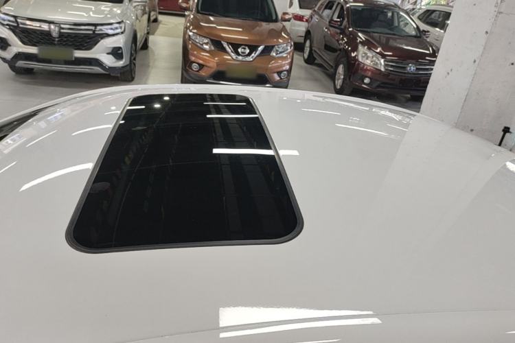 Used Roewe i5 2023 1.5L CVT Luxury Edition Roof