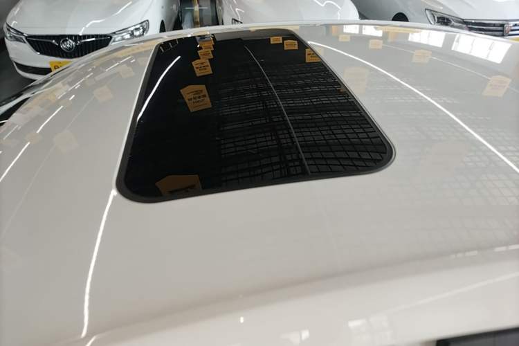 Used Roewe i5 2023 1.5L CVT Luxury Edition Roof