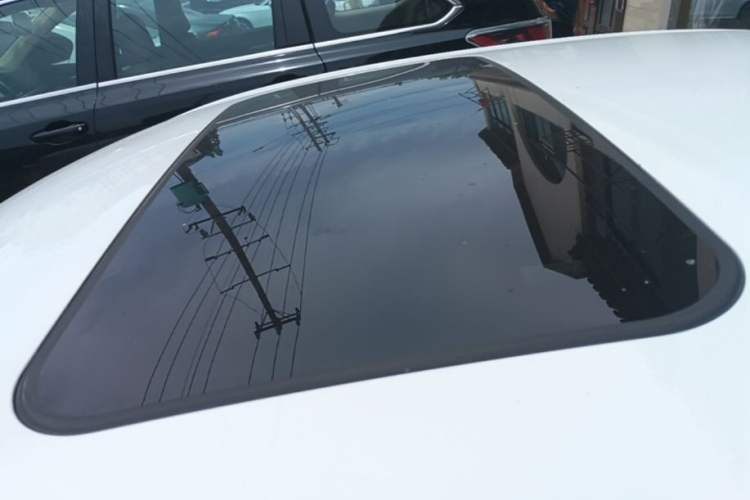 Used Roewe i5 2023 1.5L CVT Luxury Edition Roof