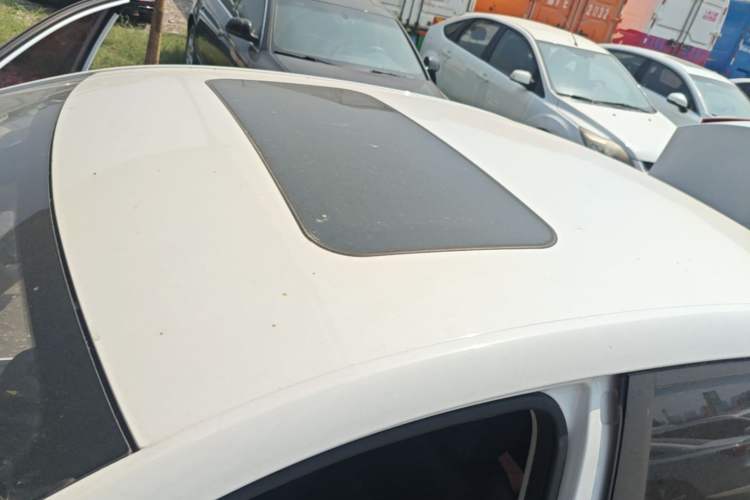 Used Roewe i5 2023 1.5L CVT Luxury Edition Roof