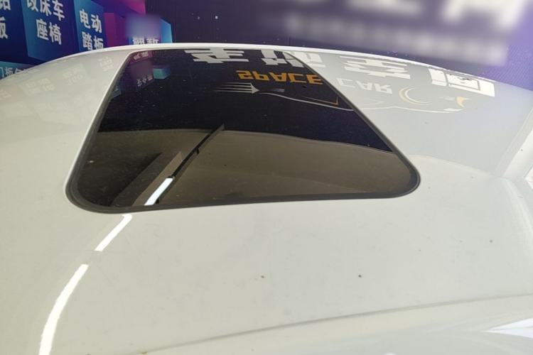 Used Roewe i5 2023 1.5L CVT Luxury Edition Roof