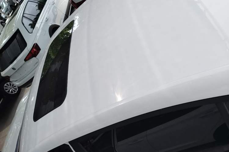 Used Roewe i5 2023 1.5L Manual Excellence Edition Roof