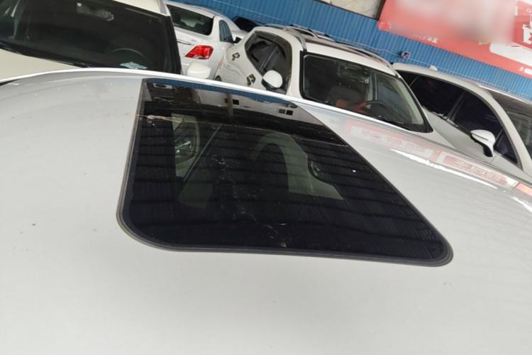 Used Roewe i5 2023 1.5L CVT Luxury Edition Roof