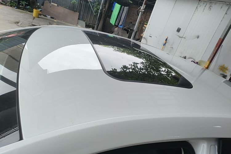 Used Roewe i5 2023 1.5L CVT Luxury Edition Roof