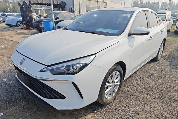 Roewe i5 2023 1.5L CVT Luxury Edition - Luxury