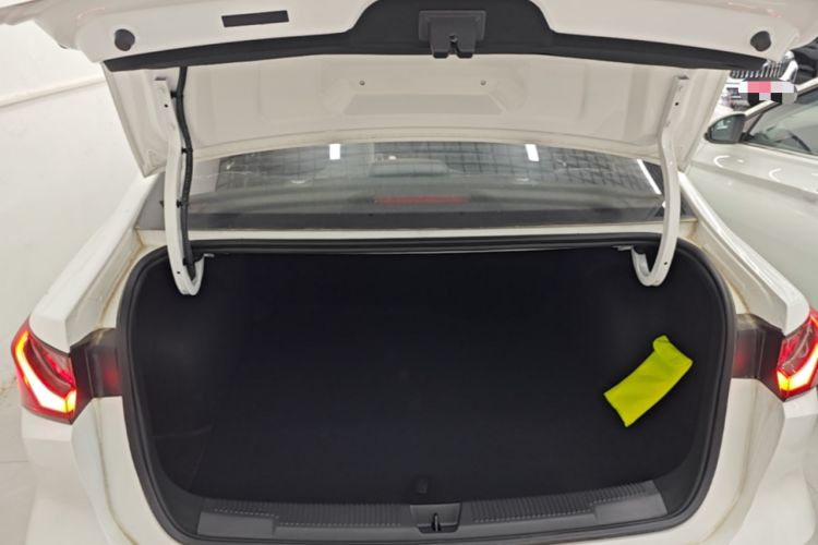 Used Roewe i5 2023 1.5L CVT Luxury Edition Trunk