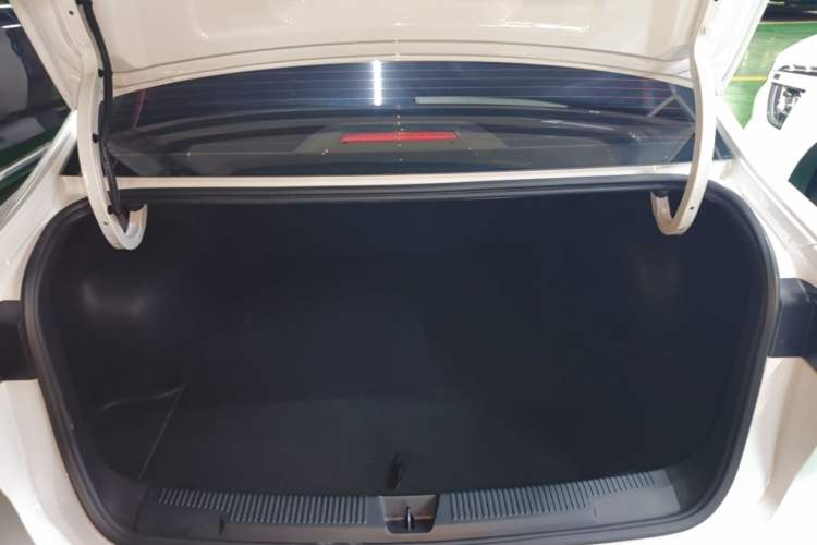 Used Roewe i5 2023 1.5L CVT Luxury Edition Trunk