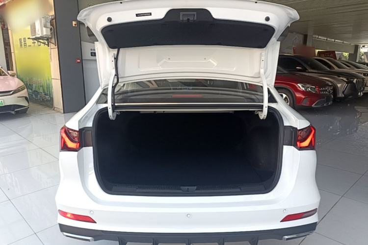 Used Roewe i5 2023 1.5L CVT Luxury Edition Trunk