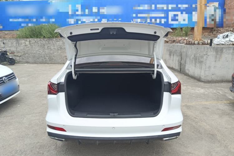 Used Roewe i5 2023 1.5L CVT Luxury Edition Trunk