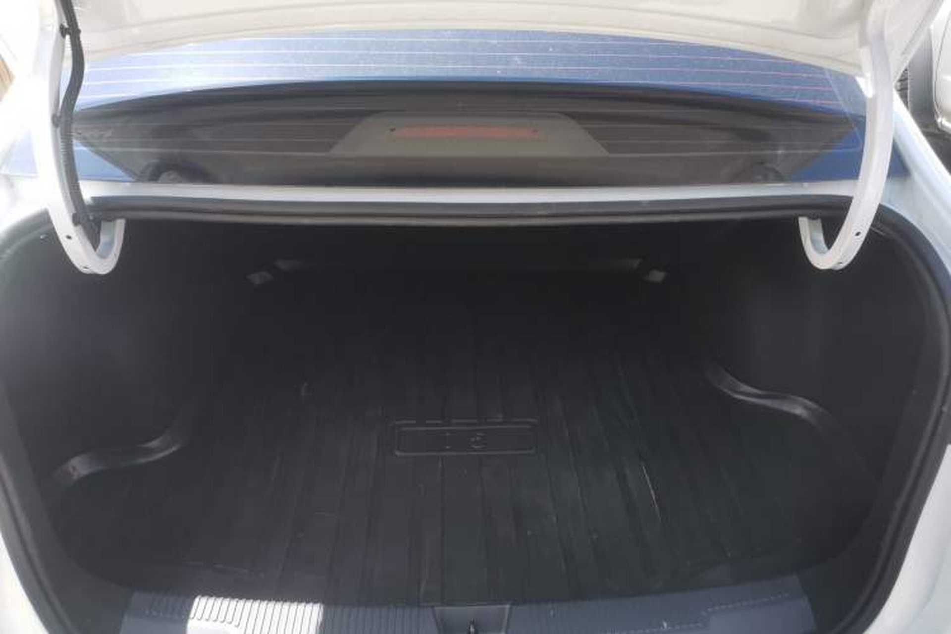 Used Roewe i5 2023 1.5L Manual Comfort Edition Trunk