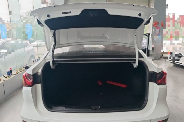 Used Roewe i5 2023 1.5L CVT Luxury Edition Trunk