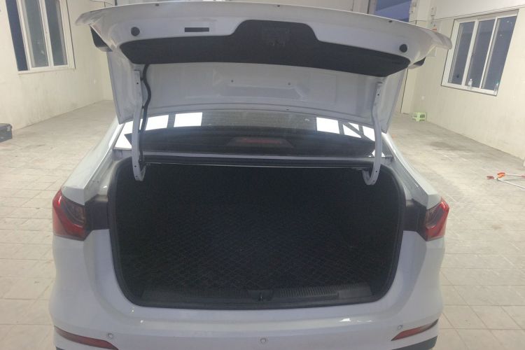 Used Roewe i5 2023 1.5L CVT Luxury Edition Trunk