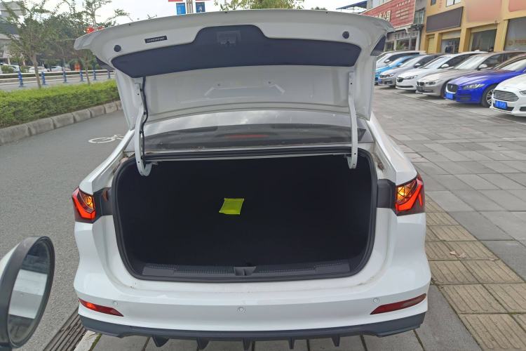 Used Roewe i5 2023 1.5L CVT Luxury Edition Trunk