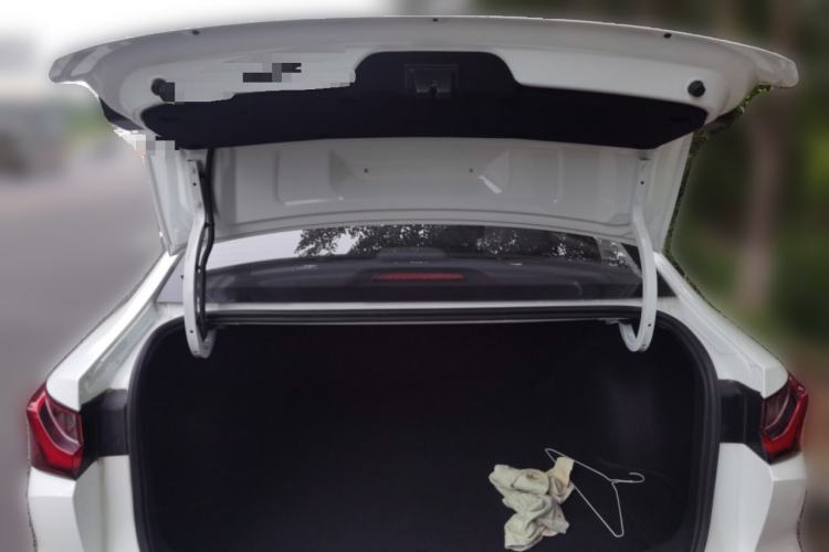 Used Roewe i5 2023 1.5L Manual Comfort Edition Trunk