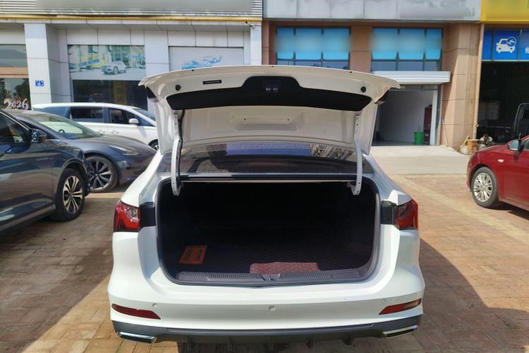 Used Roewe i5 2023 1.5L CVT Luxury Edition Trunk
