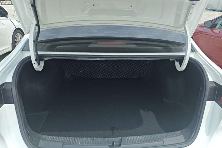 Used Roewe i5 2023 1.5L CVT Luxury Edition Trunk