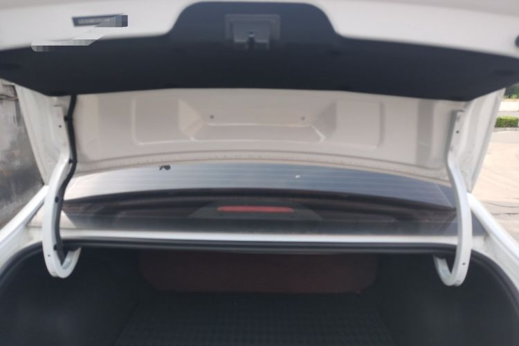 Used Roewe i5 2023 1.5L Manual Comfort Edition Trunk