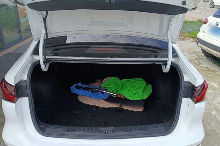 Used Roewe i5 2023 1.5L Manual Comfort Edition Trunk