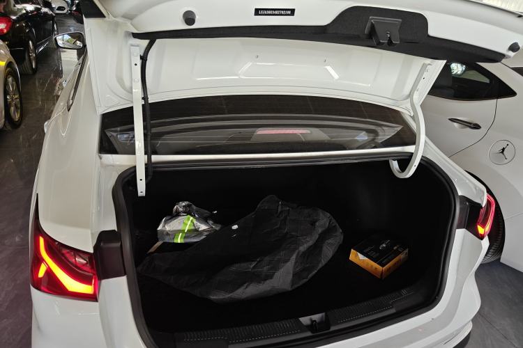 Used Roewe i5 2023 1.5L Manual Comfort Edition Trunk