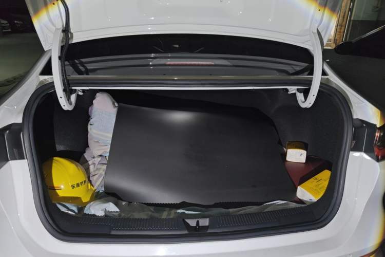 Used Roewe i5 2023 1.5L CVT Luxury Edition Trunk