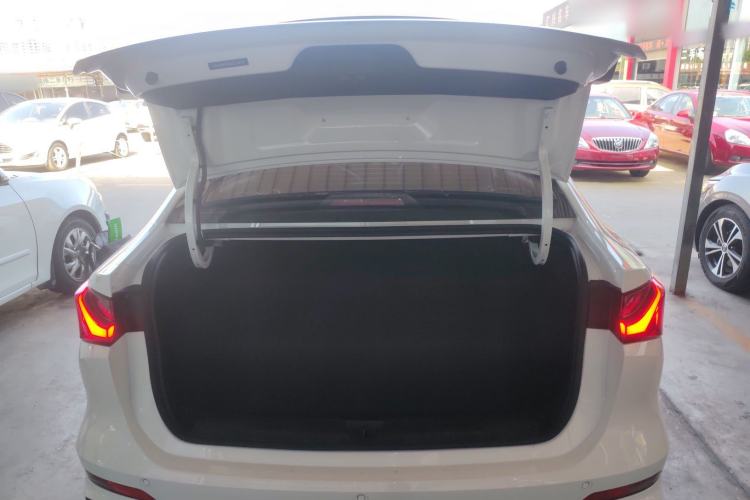 Used Roewe i5 2023 1.5L CVT Luxury Edition Trunk