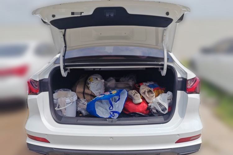 Used Roewe i5 2023 1.5L Manual Comfort Edition Trunk
