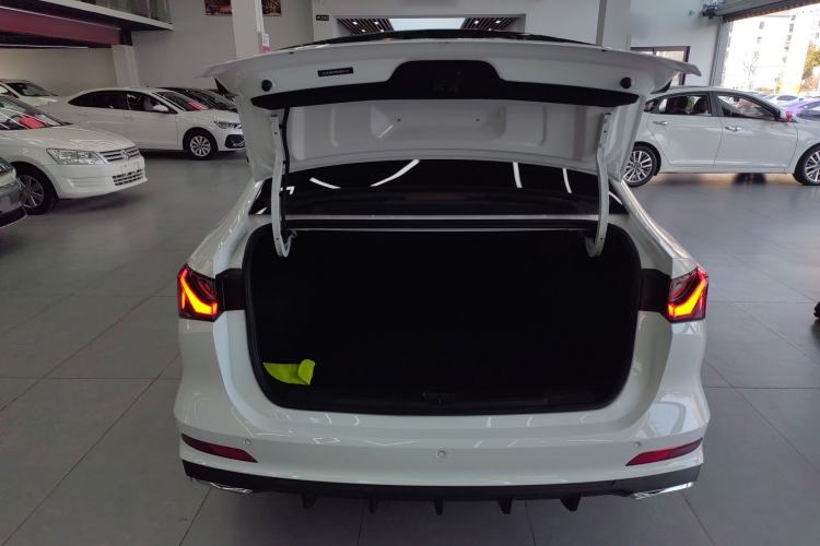 Used Roewe i5 2023 1.5L CVT Luxury Edition Trunk