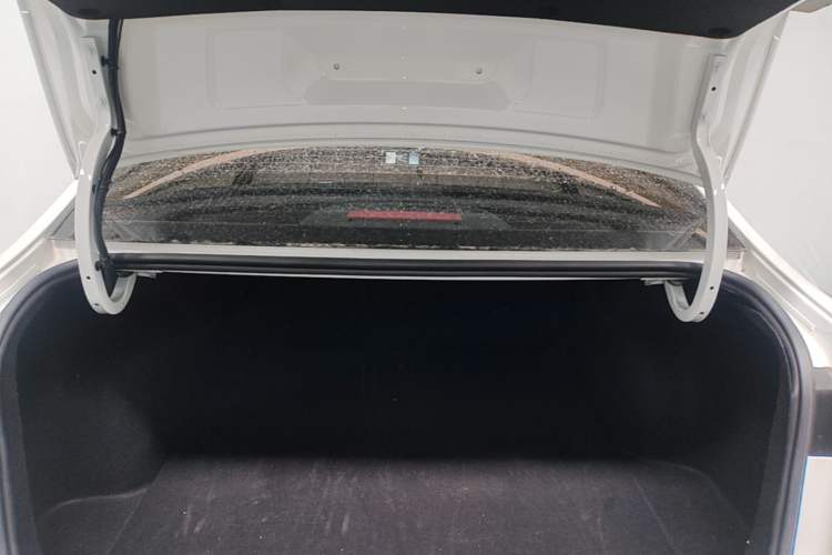 Used Roewe i5 2023 1.5L CVT Luxury Edition Trunk