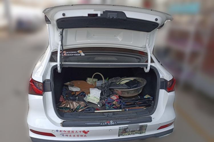 Used Roewe i5 2023 1.5L CVT Luxury Edition Trunk