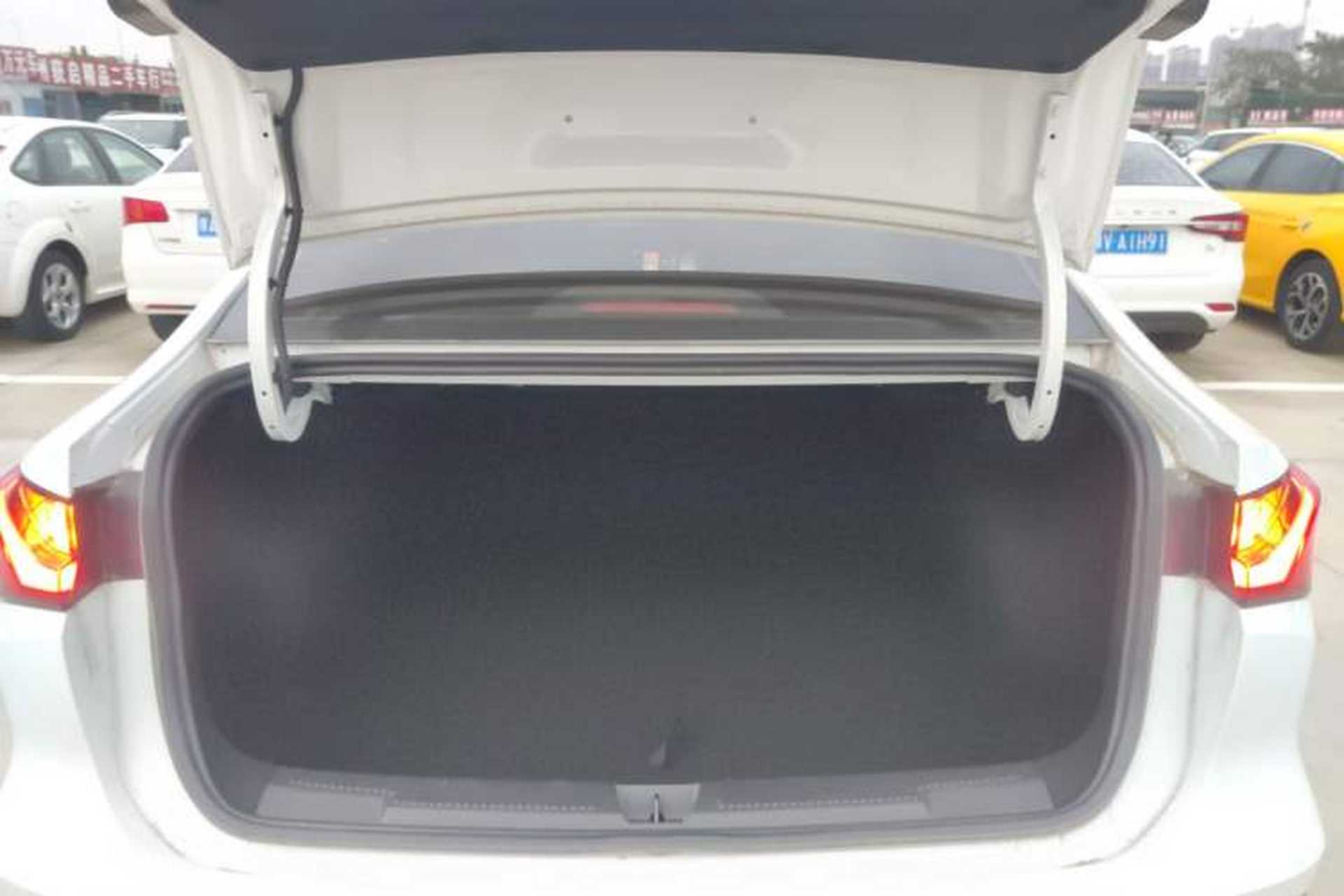 Used Roewe i5 2023 1.5L CVT Luxury Edition Trunk