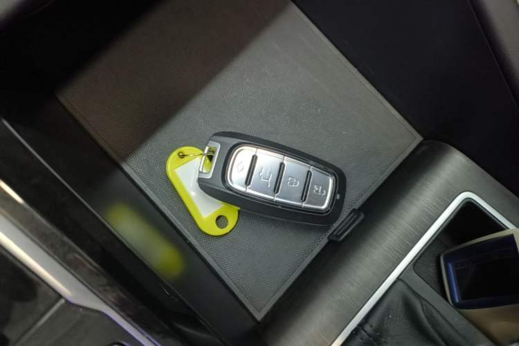 Used Roewe i5 2023 1.5L CVT Luxury Edition Vehicle Key