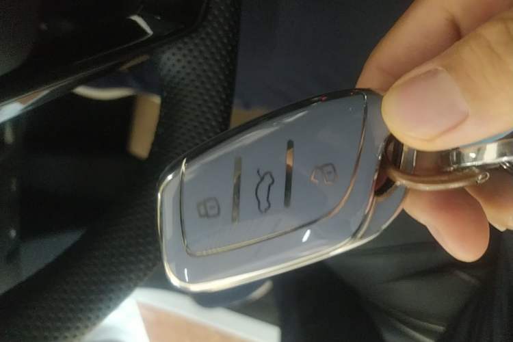 Used Roewe i5 2023 1.5L CVT Luxury Edition Vehicle Key