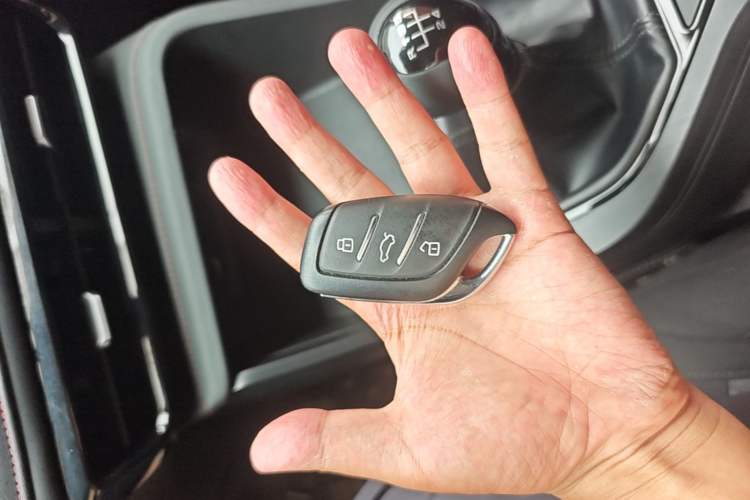 Used Roewe i5 2023 1.5L Manual Comfort Edition Vehicle Key