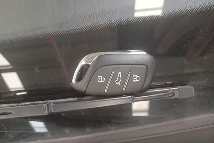 Used Roewe i5 2023 1.5L Manual Comfort Edition Vehicle Key