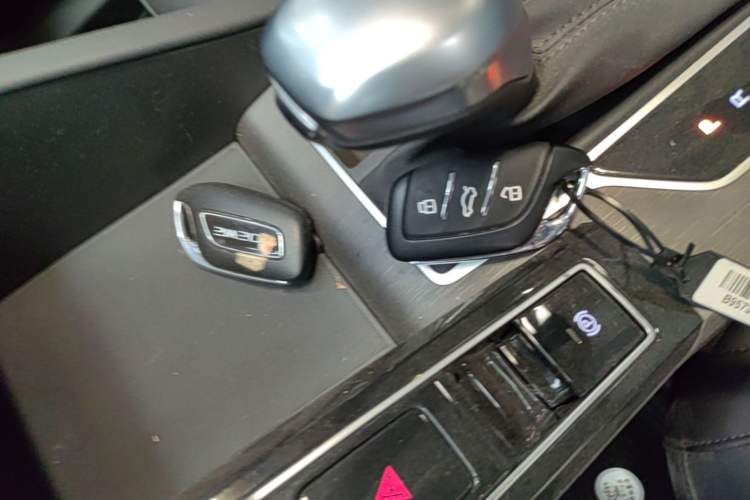 Used Roewe i5 2023 1.5L CVT Luxury Edition Vehicle Key