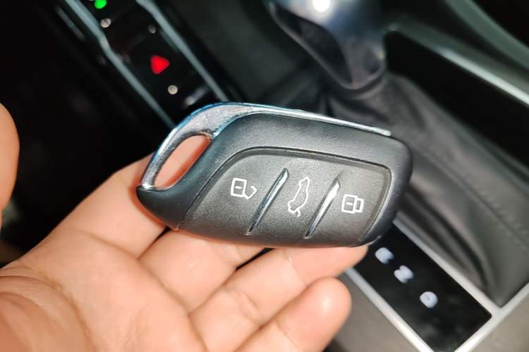 Used Roewe i5 2023 1.5L CVT Luxury Edition Vehicle Key