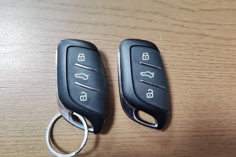 Used Roewe i5 2023 1.5L Manual Comfort Edition Vehicle Key